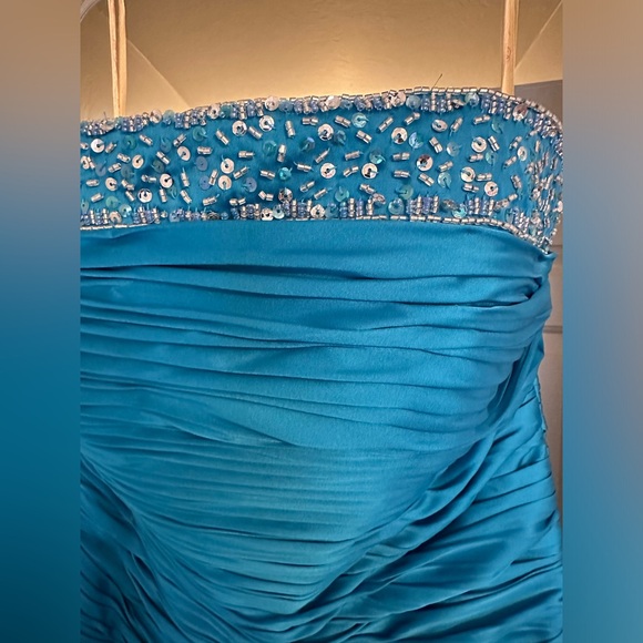 Women’s Formal Blue Dress / Evening Gown - Picture 2 of 10